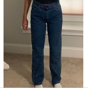 MEDIUM WASH BOYFRIEND FIT JEANS. SIZE 29x32